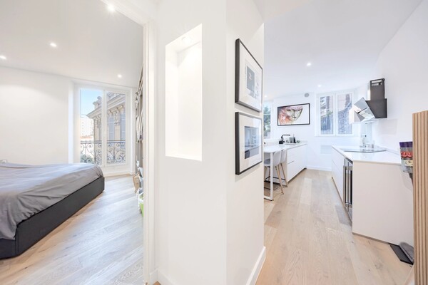 2 camere Centrale Tranquillo e Luminoso