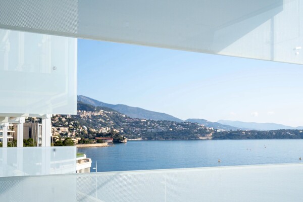 Exceptional Waterfront Residence: Renzo Residence – Mareterra