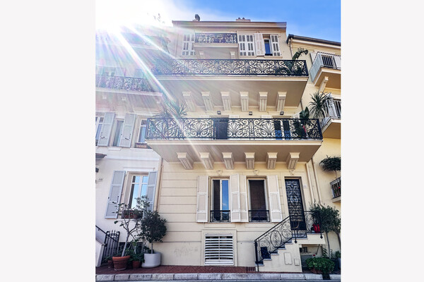 UNIQUE VILLA SUR LES REMPARTS