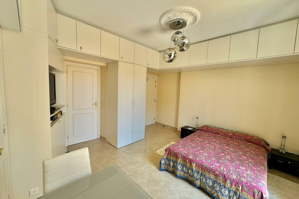 Condamine / Le Vedra / Joli studio rénové avec balcon