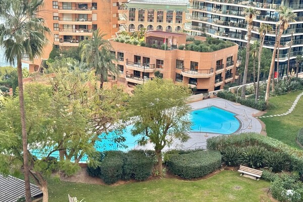 Parc Saint Roman / Superb 4-room family apartment