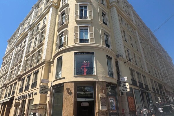 Rare opportunité – Studio avec bureau attenant au Palais de la Scala