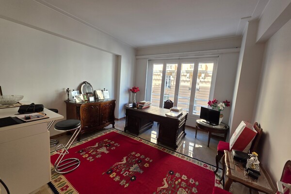 VICTORIA PALACE - BILOCALE DA RISTRUTTURARE