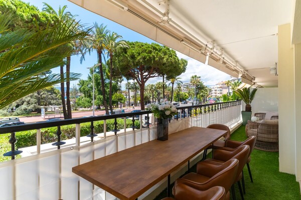 Cannes Croisette - APPARTEMENT 3 PIECES RENOVE