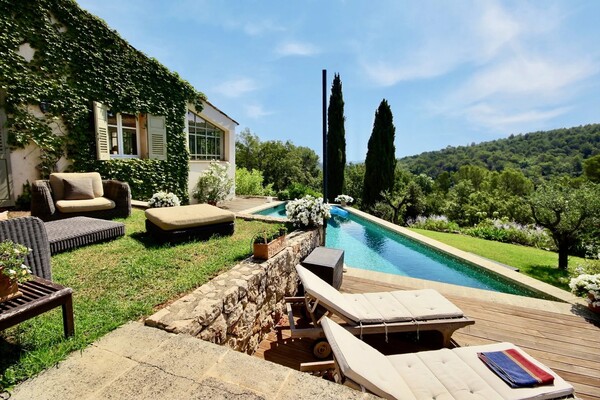 Beautiful and charming property - panoramic view -