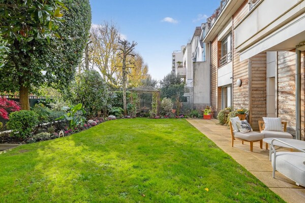 Neuilly-sur-Seine: Eleganza e Confort a 165 m²