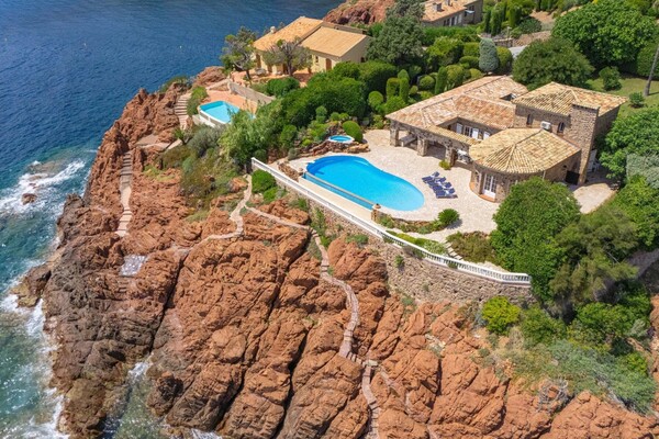 Au cœur d’un domaine confidentiel face à la Méditerranée - Théou