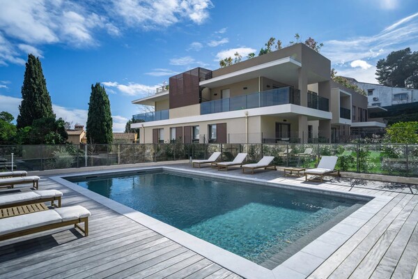 Mougins — Penthouse d’exception avec vues panoramiques