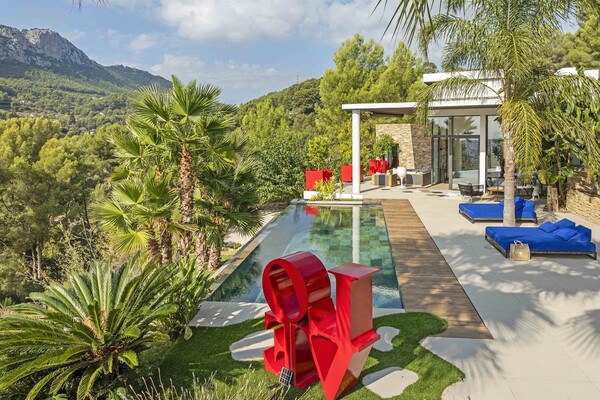 Exceptional Contemporary Villa – La Valette-du-Var