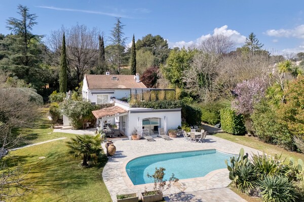 Beautifully renovated Provençal house