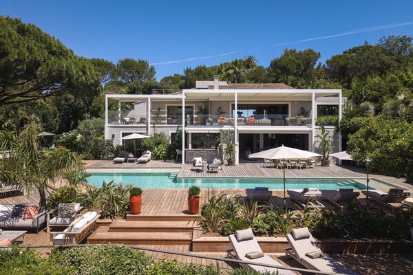 Seafront Estate