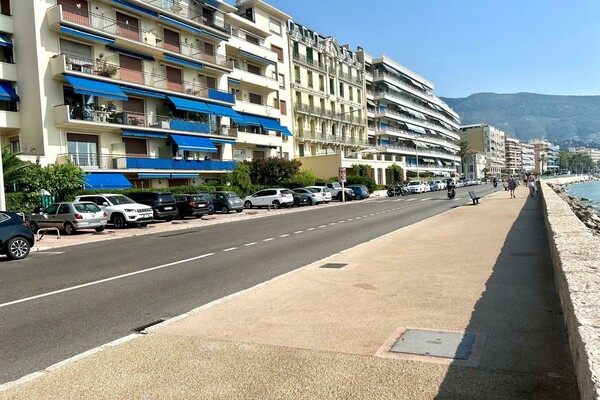 Monolocale fronte mare a Mentone — Résidence Palais de la Madone