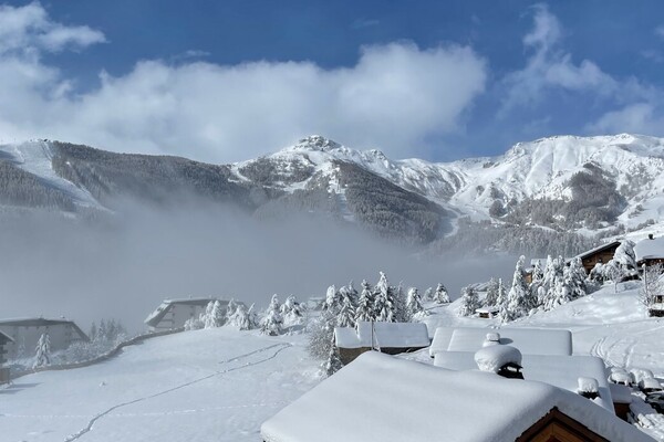 AURON - LARGE PENTHOUSE IN A MAGNIFICENT RESIDENCE