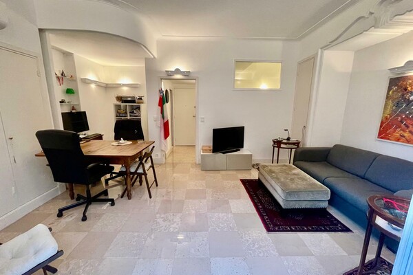 LE VICTORIA - AMPIO MONOLOCALE CON BALCONE - VICINO AL CASINÒ