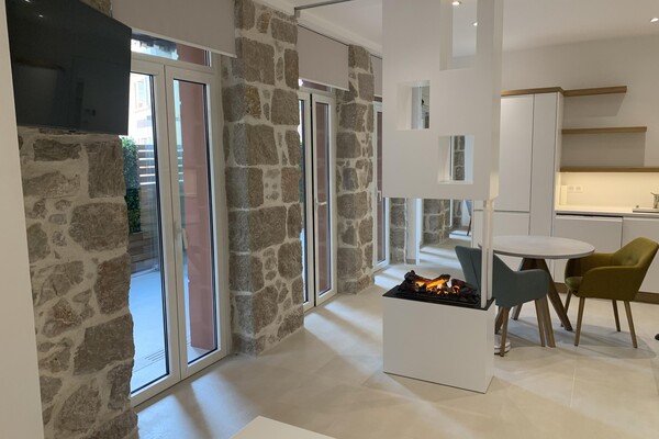 Sole Agent | Entirely furnished and renovated apartment