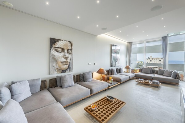 Grand appartement familial en duplex | Immeuble moderne | Condamine