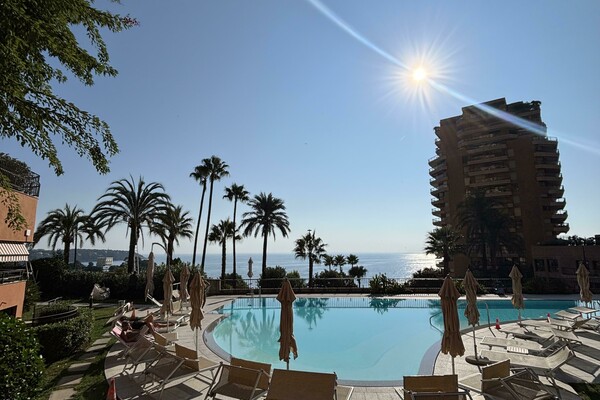 Large studio with very nice views in Parc St Roman