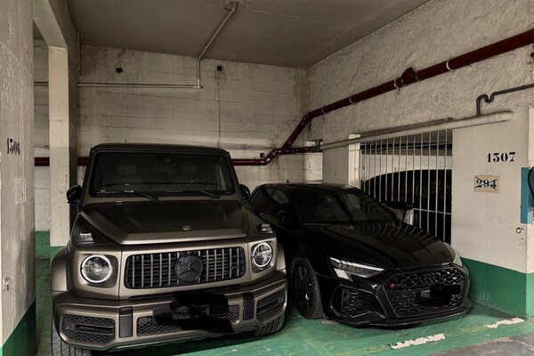 Millefiori Spacieux emplacement pour deux voitures