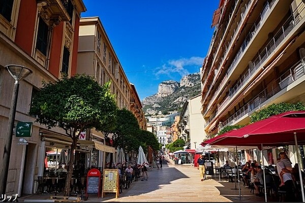 3P RUE PRINCESSE CAROLINE