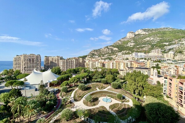 EXCLUSIVE – FONTVIEILLE – ELEGANT ONE-BEDROOM APARTMENT WITH VER
