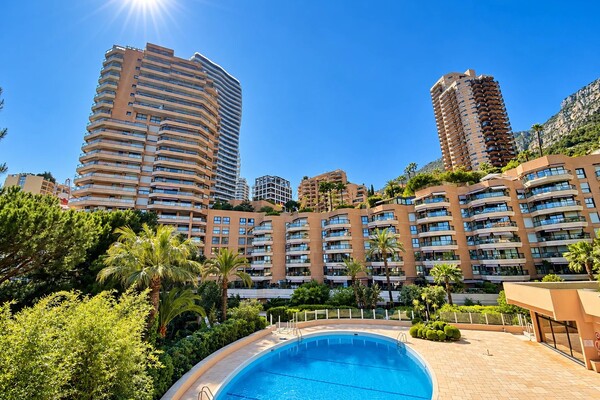 SOLE AGENT - MONTE CARLO SUN - Spacious 1-bedroom apartment in e