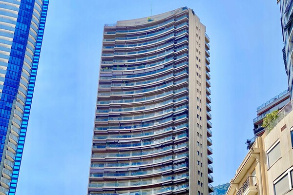 3 PIECES A VENDRE - ANNONCIADE