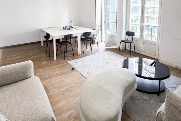 Carré d'Or – Elegant 2-Bedroom Apartment with Terrace