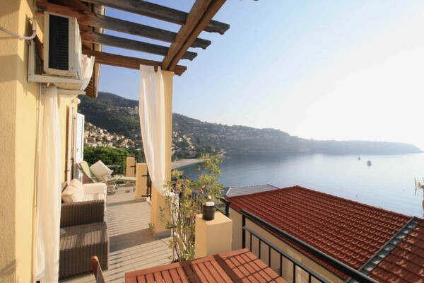 GOLFE BLEU – 2 PIÈCES AVEC TERRASSE ET VUE MER PANORAMIQUE – PRO