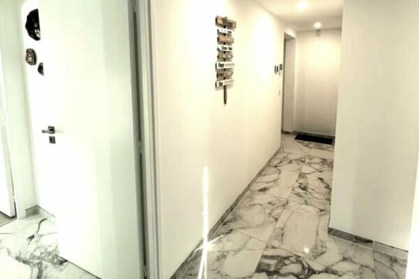 LE CASTEL – 4 PIÈCES RÉNOVÉ AVEC TERRASSE – JARDIN EXOTIQUE