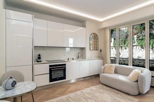 Fully renovated one-bedroom apartment for sale in a prestigious 
