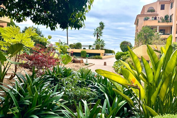 Peaceful, Seaside Apartment, Tropical Haven – Fontvieille