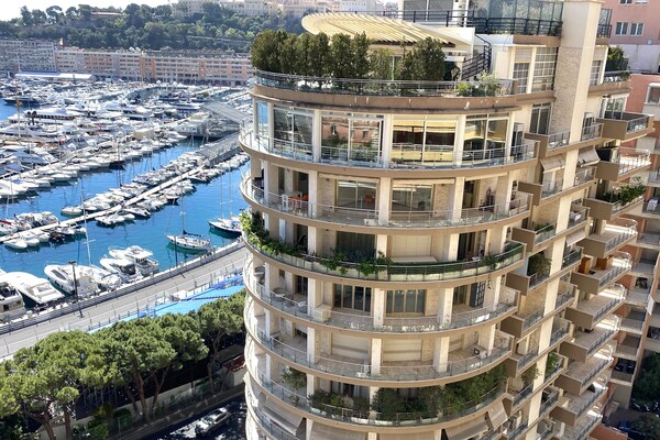 Large parking space for sale | Ermanno Palace