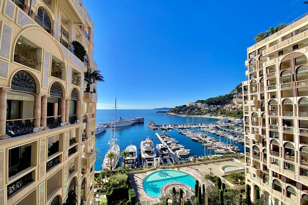 DÉCOUVREZ LA BEAUTÉ DU FRONT DE MER DE FONTVIEILLE - 5 CHAMBRES