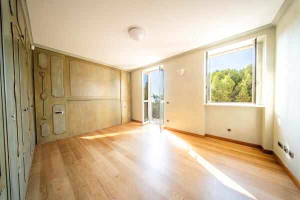 Image of Lacosta Property