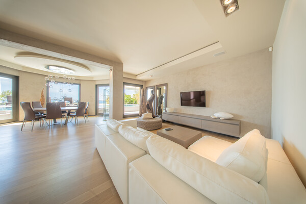 Image of Lacosta Property