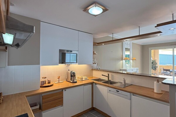 Image of Lacosta Property