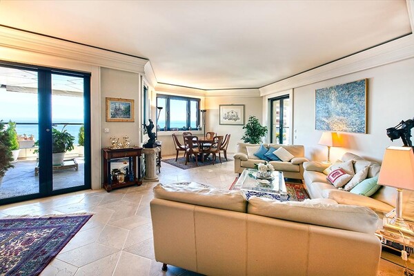 Image of Lacosta Property