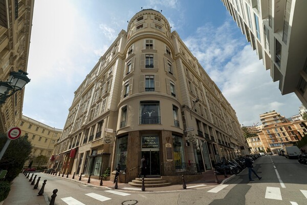 PALAIS DE LA SCALA - Carré d’Or - Renovated 2-Bedroom Apartment - Mixed Use