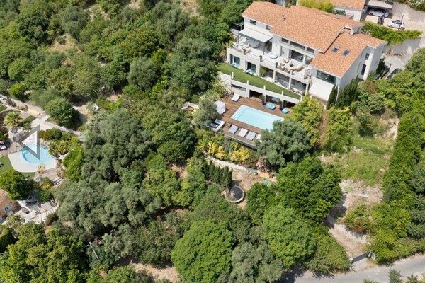 SAINT LAURENT D'EZE - Villa Vue Mer Panoramique