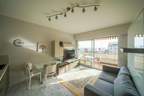 LIGURES - Jardin Exotique - Renovated Studio Sea View