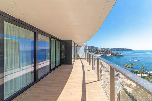 EXCEPTIONAL LUXURY FURNISHED APARTMENT CLOSE TO BEACHES AND ISM