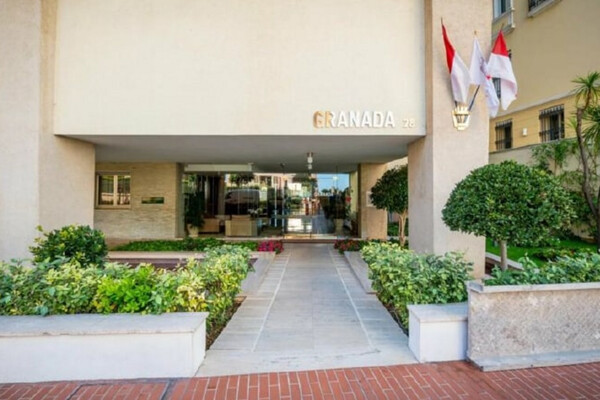 2 BEDROOM APARTMENT IN A QUIET RESIDENTIAL AREA