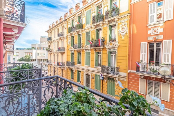 UNDER OFFER - 3P RENOVATED IN ONE OF THE PRETTIEST STREETS IN LA CONDAMINE