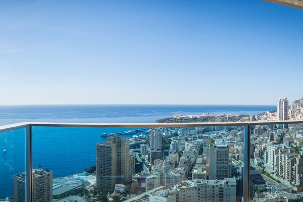 Tour Odéon, vie de luxe à de nouveaux sommets