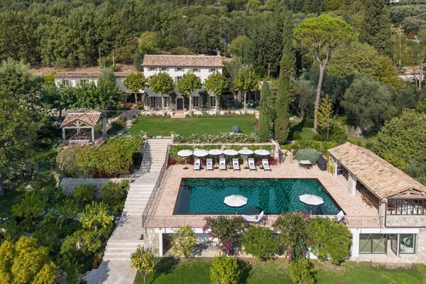Bastide époustouflante avec des vues splendides