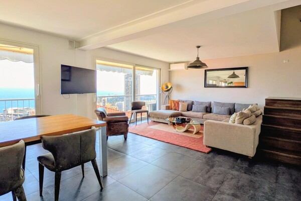 TRIPLEX AVEC TERRASSE ROOF TOP - BEAUSOLEIL