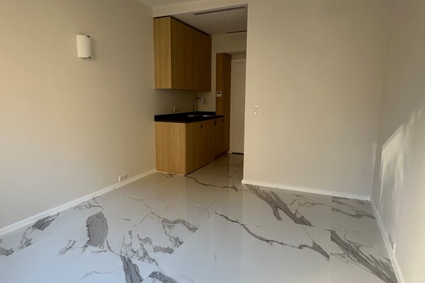 STUDIO - LA ROUSSE -ST ROMAN