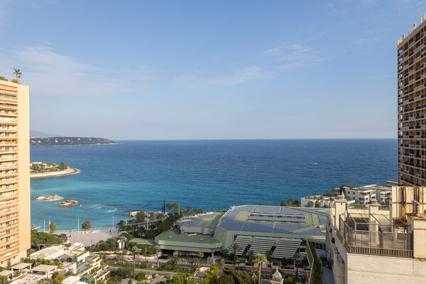 APPARTEMENT 5 PIECES - CARRE D'OR