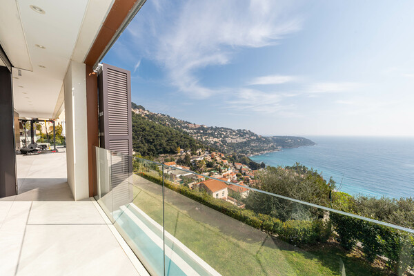 Roquebrune Cap Martin - Villa contemporaine neuve avec vue panoramique sur la mer