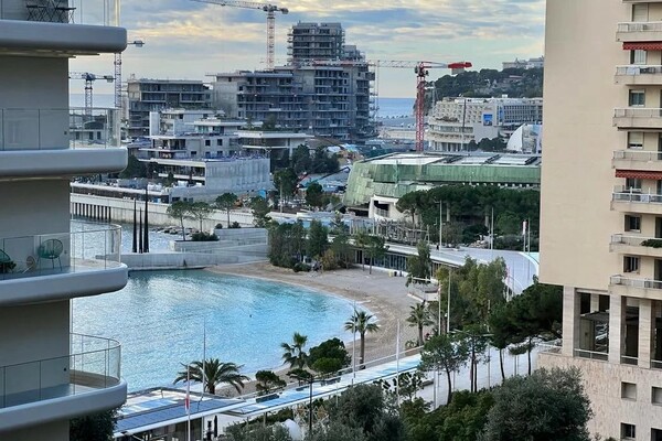 Monaco - Larvotto - Superbe appartement de 3 pièces entièrement rénové